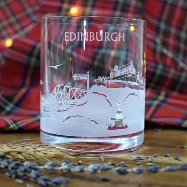 Glencairn Crystal Have you been looking for an Edinburgh gift for someone special? This crystal tumbler features a picturesque Edinburgh skyline design wrapped around the glass. It can be used for any beverage from water to whisky and is supplied in a navy windowed carton, perfect for gifting.
