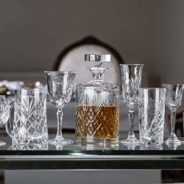 Glencairn Crystal The <a href="https://glencairn.co.uk/product-category/collections/skye">Skye</a> collection is our ultimate interpretation of traditional cut crystal which features <strong>one blank panel</strong> for personalisation. The square crystal whisky decanter displays your whisky beautifully accompanied by six <a href="https://glencairn.co.uk/product/skye-whisky-tumbler">Skye Whisky Tumblers</a> and is supplied in our deluxe rosewood presentation box, perfect for gifting to a whisky drinker. <strong>Please note: all glassware in this set will be engraved unless specified otherwise.</strong>